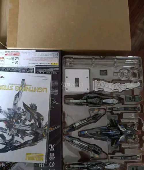 作为一个资深的胶佬，万代Metal Build（MB）系列的“闪电背包”一直是我的心头好，但国内现货的价格往往让人望而却步。最近在日淘任意门App上刷到了好价，终于没忍住下手，这次的购物体验简直可以用“丝滑”来形容。
