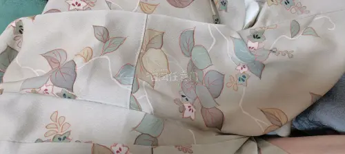 货物很好，到手之后很漂亮很美丽，跟当时拍的时候的想法差不多。东西也都很好物流的话到时候嗯包装很完善。