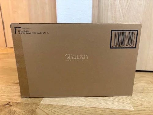 从日本海淘到手超顺利，包装是万代原装运输外箱，箱体完好无磕碰压损，纸箱严实防护到位。这款MB神高达+风云再起套装品相全新未拆封，和商品描述完全一致。物流时效靠谱，品相完美没有中奖，魂限产品品相能保持这么好很惊喜，整体购物体验很棒，后续还会继续回购。