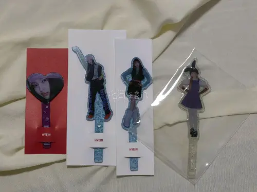 一直馋newjeans nudake蛋糕插件非常久了，在国内网购平台又非常少，尝试切煤终于切到手，好喜欢吧