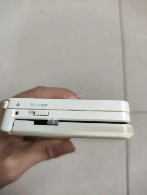 本次使用挖煤姬购买了3ds挖煤姬物品包装完好无破损，选择了空运，物流速度也很快。3ds品质也挺好的开机是白屏，十分具有可玩性。
