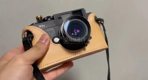 福伦达bessa R3A，拥有和徕卡M3同款的1:1取景器，由cosina以福伦达品牌进行生产售卖，拥有极其先进的测光系统，提供高达1/1000的快门速度以及A档（光圈优先）测光。
