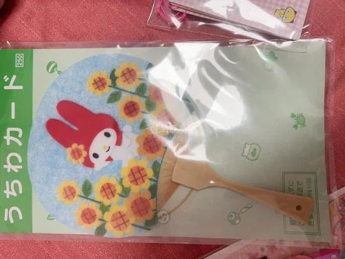 这次挖到的美乐蒂萌物真的太惊喜啦！每一件都软乎乎的，包装完好无瑕疵，品相和细节都超棒。卖家打包得特别用心，收到的时候完全没磕碰，是一次超满意的海淘体验，美乐蒂控真的可以冲！