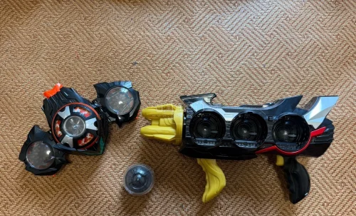 挖煤姬代拍骏河屋入手假面骑士泽兹玩具超顺心，商品成色完好无瑕疵，打包严实无磕碰，竹蜻蜓物流速度稳无税费，操作简单好上手，日版正品性价比超高，特摄迷海淘首选！