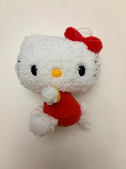 拍下的Kitty特别可爱，每一只都很精致，而且都是比较稀缺的款式，每一只我都很喜欢，送给朋友他们也很喜欢，原本以为这么多只kitty的运费会很贵，没想到居然只有770日元！而且物流也很快。整体非常满意的一次购物体验～
