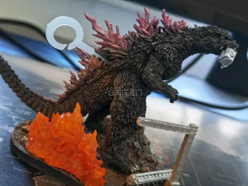 从雅虎上拍到的特摄大百科和扭蛋，东西到货特别新没有断件，包装很到位能这个价位淘回来这么多很值，epl速度也很快