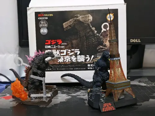 从雅虎上拍到的特摄大百科和扭蛋，东西到货特别新没有断件，包装很到位能这个价位淘回来这么多很值，epl速度也很快