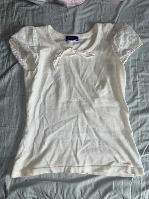 有是一期中古美美衣分享！！！强烈推荐挖煤姬海淘衣服！操作简单易上手，代拍稳定，能挖到不少绝版日单服饰。包裹加固到位，衣物完好无损，没有受潮异味。全程物流可追踪，到货时效稳定，费用一目了然没有隐形收费。实物成色和卖家描述相符，做工质感在线，轻松实现海淘自由，已经安利给...