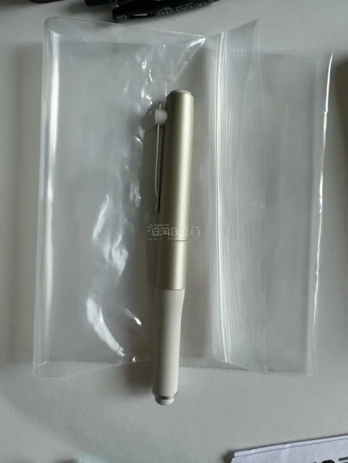 挖煤姬切煤体验超省心，操作简单易懂，代拍速度快。仓库打包严实，气泡纸防护到位，谷子完好无磕碰，物流更新及时，合单省钱，客服回复耐心，日淘吃谷首选，以后会一直回购。