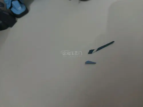 在拍卖买到了心心念念的机器人，老玩具的设计感真的很棒而且分量很足，收藏加一，竹蜻蜓的速度也很快，还再来