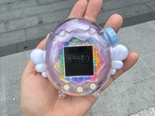 欢乐园改壳 阳光下变色 很好看 彩虹? 太美了 游映壳很不错美美美差点要交税刚好50以内不用交 很好看