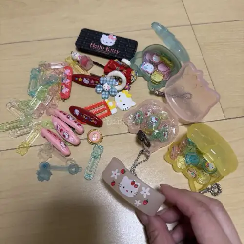 第一次竞拍成功，真是紧张刺激的一次体验，看到喜欢的害怕拍不到的心情谁懂啊，收到后立刻欣赏了起来，很喜欢。也很顺利，！