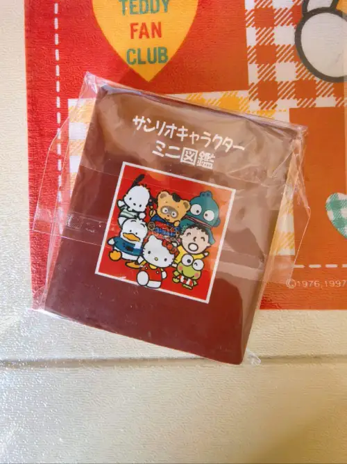 第一次竞拍成功，真是紧张刺激的一次体验，看到喜欢的害怕拍不到的心情谁懂啊，收到后立刻欣赏了起来，很喜欢。也很顺利，！