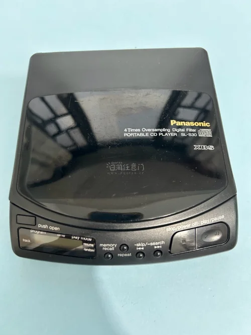 这次海购三台cd随身听回来，1台松下xp3cd随身听，一台松下s100cd随身听，一台索尼d250，就这么多，海淘愉快