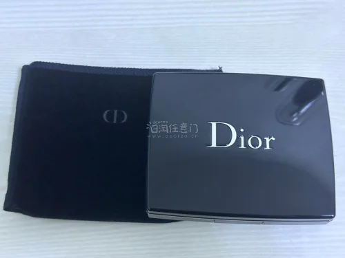任意门是一个优秀的日本海淘购物平台，非常适合单机吃谷人使用。平台自带汇率换算，一键还价和留言功能，上手简单，方便操作，新手小白也能轻松购物。在挖煤姬买到了想要的腮红，任意门对于新手非常友好，各种步骤都十分详细，搜索的翻译功能也很好，可以精准搜索想买的物品。这次我走的...