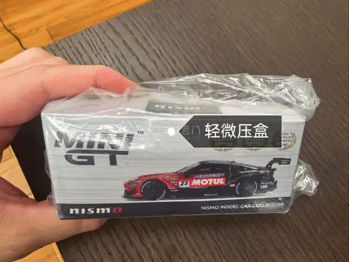 包装给力下啊 有点压盒了 其他的还可以 建议包装里面弄好店 特别是盒子的 比较影响 其他的还不错 可以接受 东西没问题 就是盒子压力稍微影响的心情