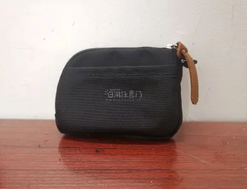 收到心爱的包包，打包依然很放心，物品包装仔细，泡泡膜填充厚实，超给力。自从认识日淘开始，就使用挖煤姬。