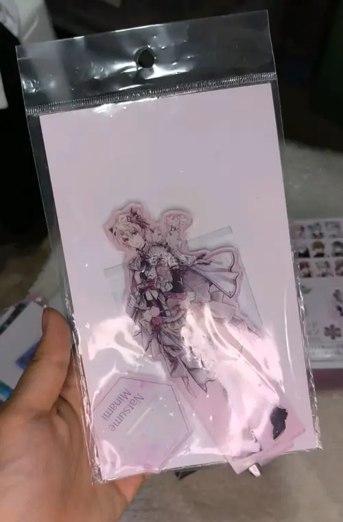 因为进了福袋猫耳特别便宜，遇到了特别适合我的set，就这么爽吃，剧场版透卡也感觉是在等我买，vd冬看了就想买，爽吃爽吃