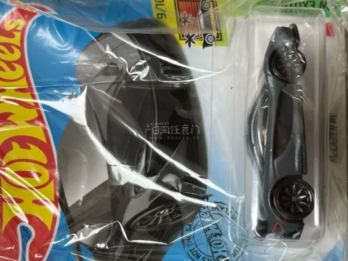 现在基本上每周都会期待有竹蜻蜓的包裹到，本次到的是小时候曾经拥有但已经遗失的Subaru和Cayman S，品相都很符合预期！