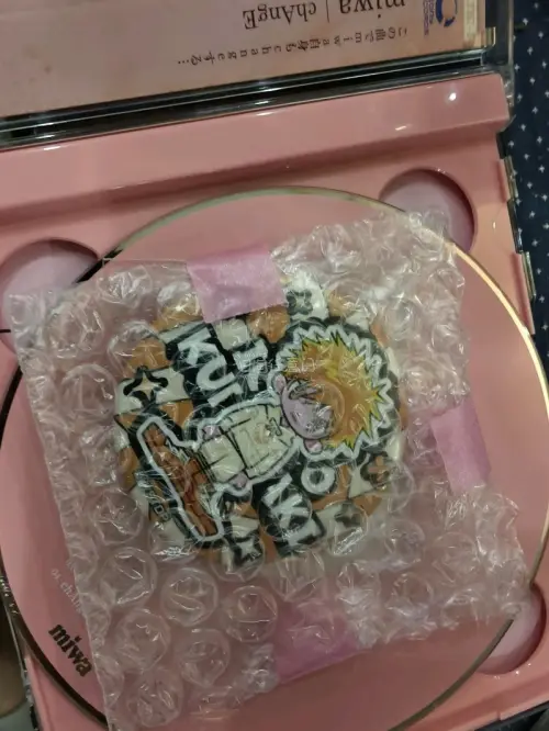 这次的纸制品没有损坏，但是骏河屋的商品都是裸寄的所以如果切了高价纸片还是要买加固，其他的商品包装比较简单但也有没有损坏，最近优惠多期待下一箱竹蜻蜓