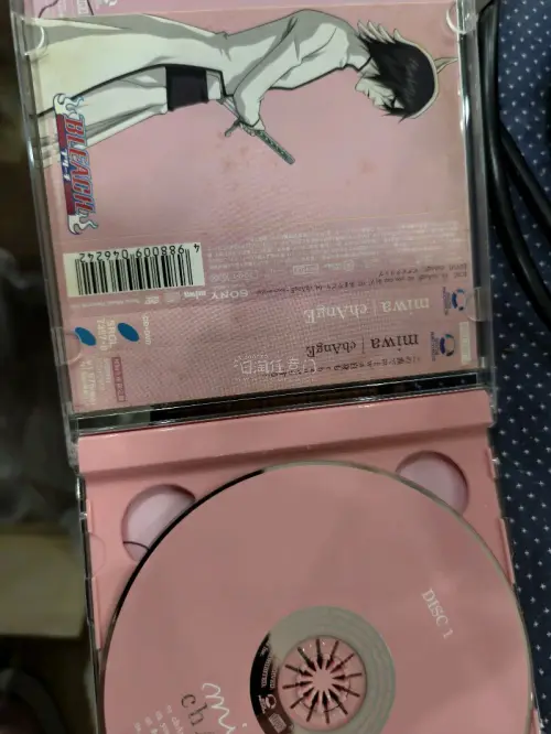 这次的纸制品没有损坏，但是骏河屋的商品都是裸寄的所以如果切了高价纸片还是要买加固，其他的商品包装比较简单但也有没有损坏，最近优惠多期待下一箱竹蜻蜓