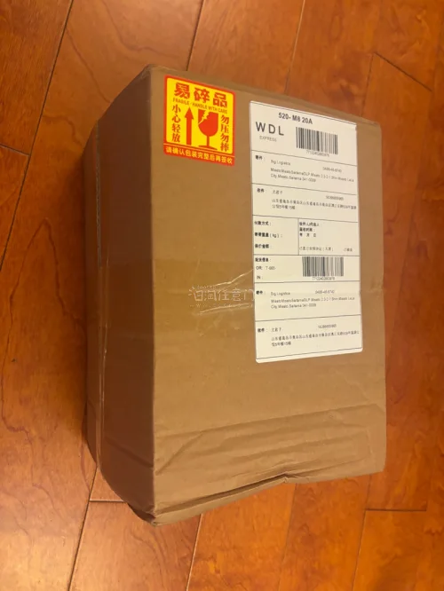 竹蜻蜓对于这种小包裹 真的是最佳选择 运费性价比高 防护也做的非常到位 一层厚气泡膜 两层薄气泡膜 手办的盒子非常棒 八角尖尖