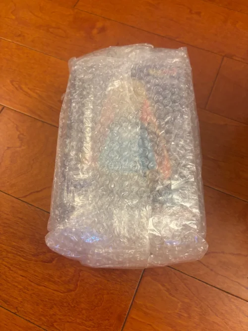 竹蜻蜓对于这种小包裹 真的是最佳选择 运费性价比高 防护也做的非常到位 一层厚气泡膜 两层薄气泡膜 手办的盒子非常棒 八角尖尖