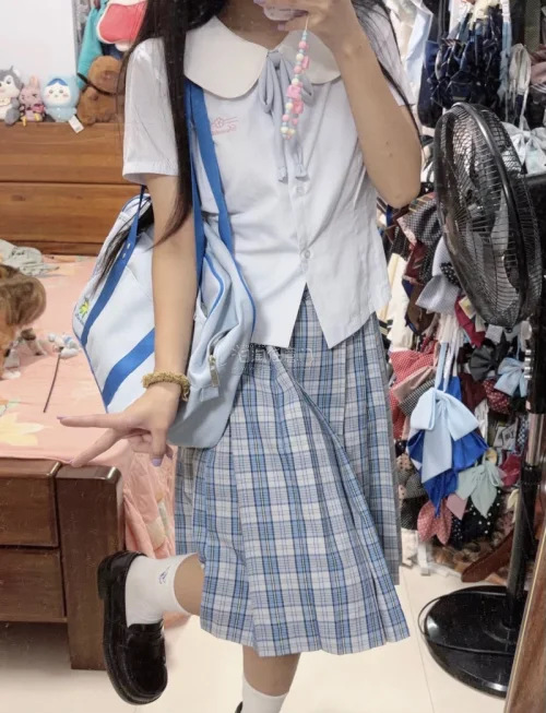 水色元气制服包