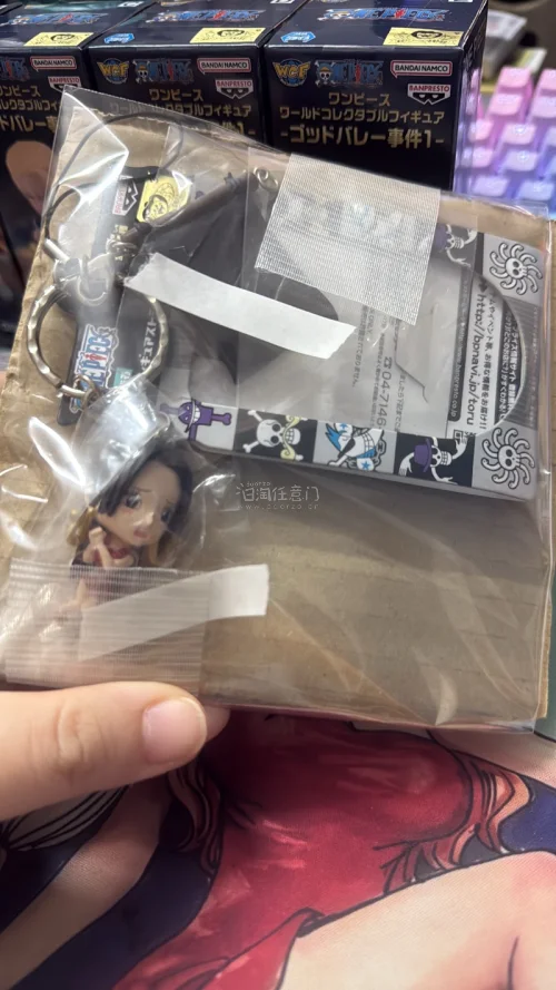 神之谷事件第一弹总算买到了，旧时代故事还是很不错的。很经典的司徒西角色，还有青年版的罗杰，雷利，卡普，挺不错
