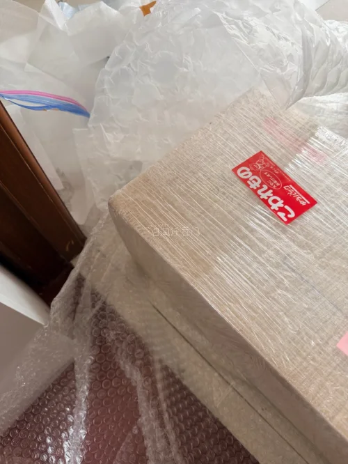 我要夸挖煤姬10,000遍，包装的非常得好，给我打包了很多气泡膜，到货一点都没有破损，运输也算快的，因为选择了海运差不多20天左右就到了，交完税第二天就收到了，超级好评