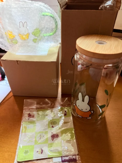 从购物到送达耗时非常的短，然后挖煤姬包装特别的好，令人安心，当时买这两个玻璃杯特别担心会碎掉，但是送达的时候发现包装超级好，一定要保留原箱➕加固，就连杯子里的玻璃吸罐都完好无损，太棒了，超级满意的购物体验♪(๑ᴖ◡ᴖ๑)♪