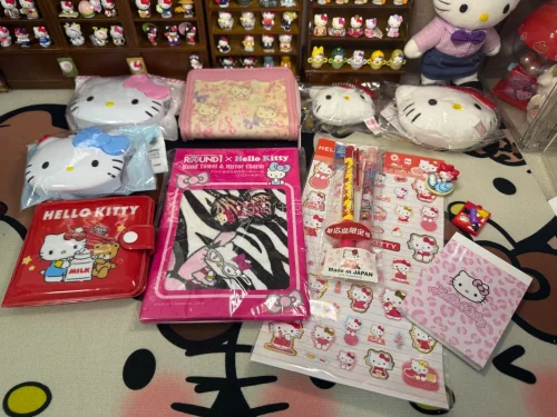 这次购买大一堆hellokitty周边产品，超级可爱，这次走的竹蜻蜓路线，速度也很快，包装也可以，好会继续使用的