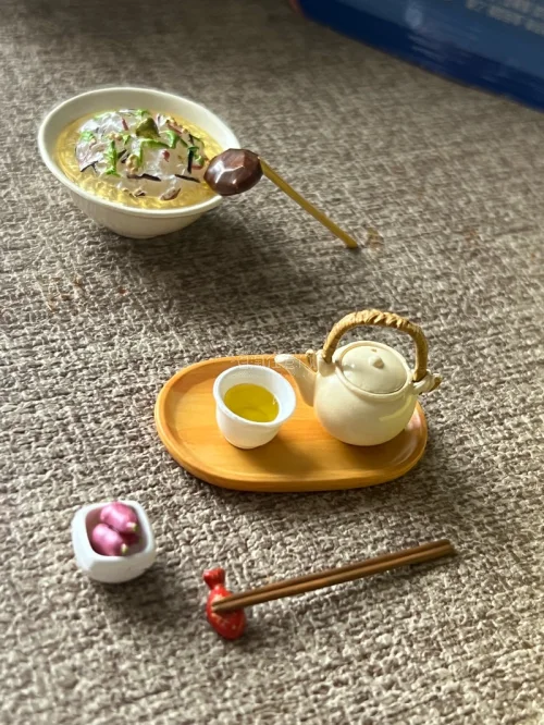 和食日和这套的茶壶做的非常的好看 很值得入 推荐 鲷鱼茶泡饭 看着让人好想吃啊 以后有机会一定要去尝一下 是不是和食玩做的一样