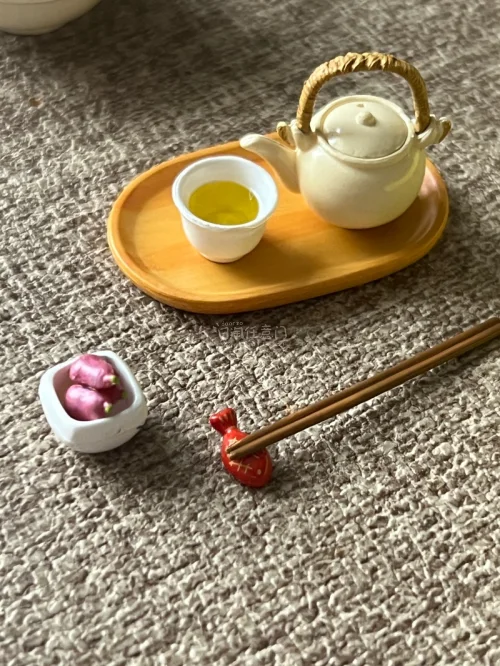 和食日和这套的茶壶做的非常的好看 很值得入 推荐 鲷鱼茶泡饭 看着让人好想吃啊 以后有机会一定要去尝一下 是不是和食玩做的一样
