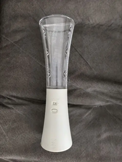 这次买的的是arashi的手灯，早期的手灯现在真的很好看价，基本都是全新，能正常使用。海运也很快，这次好像没有开箱，大概30天左右就收到了