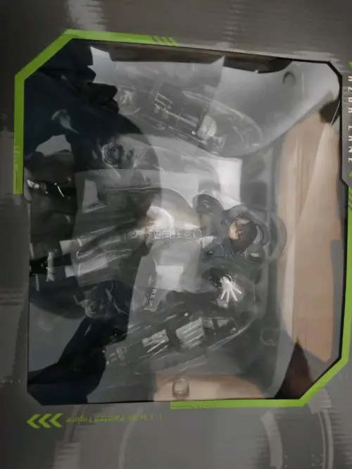 这次呢，又从日拍上蹲到了大a出品的碧蓝航线的巴尔的摩以及超合金vf-31f，不得不感慨国内倒爷猖獗。这次因为东西有点重还是选择了海运，箱子的也是加了填充物，也是很给力，箱子依旧八角尖尖。日淘任意门当属海淘的好去处。