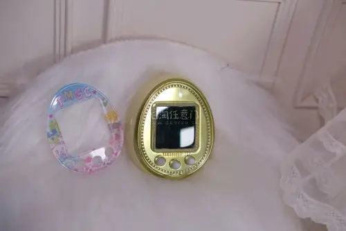 黄色4u+特别好看，包装的也很好，里面还带了一些人物资源。第一次切煤体验还挺好的，希望之后也可以继续买的想要的～