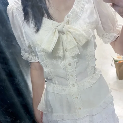 第一次用挖煤姬海淘衣服！成功下车了，收到了两件超级萌的衣服呀～在这里想夸一下挖煤姬，购买流程特别简单，看一次教程就学会啦！
嘿嘿，下个月再买一次～