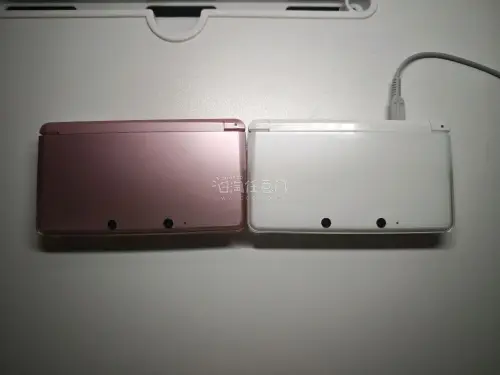 可以说收到货还是很不错的一个状态，没有进水也没有划痕磕碰，很满意的购物体验。两台都可以正常开机游玩，不存在差距过大的情况，日淘任意门很好用