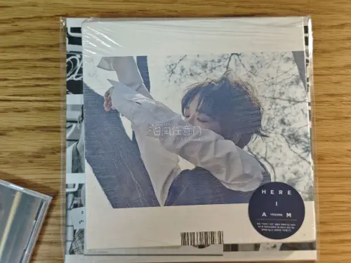这次入手的Super Junior专辑真的太满意啦！包装完整没有磕碰，塑封完好，专辑内页印刷清晰精美，小卡、贴纸周边质感拉满，每张周边画面都很好看。物流速度也很快，客服回复耐心，正版专辑收藏价值很高，实物比图片还要好看，音质细腻，不管是收藏还是听歌都特别合适，已经推...