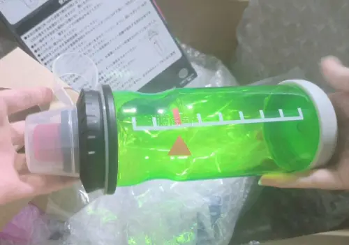这是第三次日淘竹蜻蜓合单顺利到达。一直用挖煤姬来蹲国内买不到的splt周边，竹蜻蜓路线时效真的非常快且实惠，让日淘变得更轻松无负担不用再瞻前顾后的担心运费过关问题。工单解决也很及时，日本卖家都很好的里三层外三层包裹到位……ami上的护目镜娃真的超实惠萌萌萌