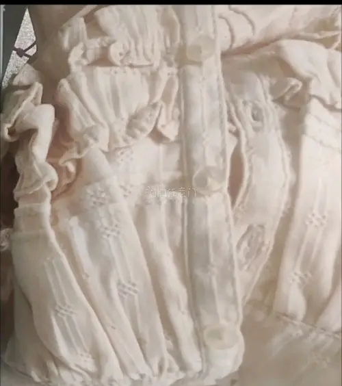 又一次用挖煤姬海淘了些东西，,角落生物的小玩偶和SD娃衣，包装很好很结实，,拿到手很安心，也没等多久好像就七八天吧,会继续使用的！