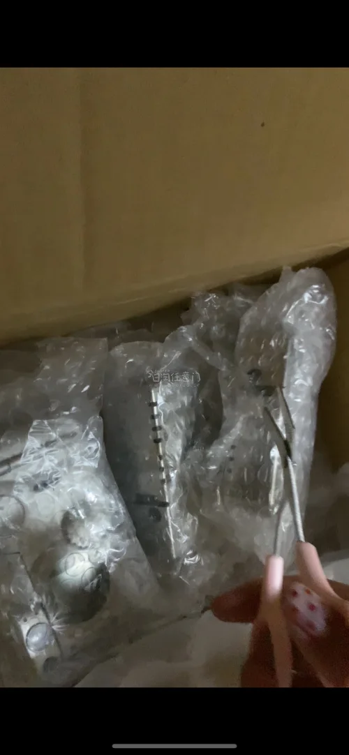 成色很好，划算，用来当摆件吧。体验感还是不错的，这个电池还不太好卖，主要是胶片难买，我也就没有测试是不是好的了