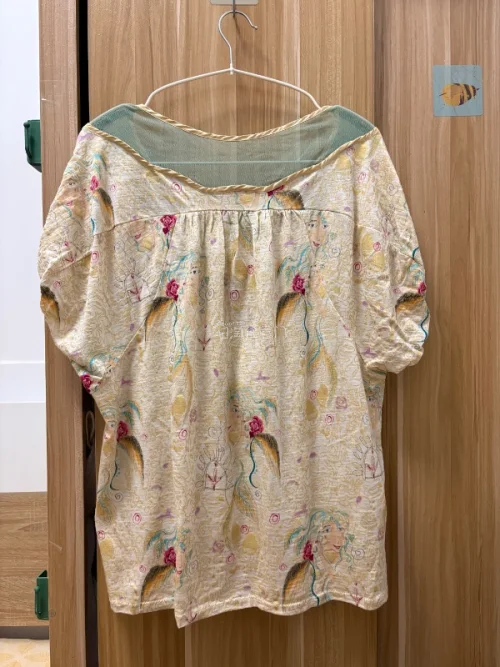 在挖煤姬淘的美衣安全落地，实物一如既往的美丽，质感很好，我选择的是 日本邮政AIR Packet，半个月我就收到了，塞了气泡膜打包非常严实，不错的体验。