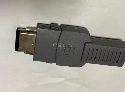 暑假最想要且已购入的一定是这条pb video cable！本次收入的这台转接线提供了老款mac在本机由老HDI-30接口转换为更为常见的DB-15接口的可能性。经过测试此转接线显示效果十分锐利，超级棒！
这次依旧拜托了挖煤姬帮忙收入此物，挖煤姬响应迅速，切煤超快！...