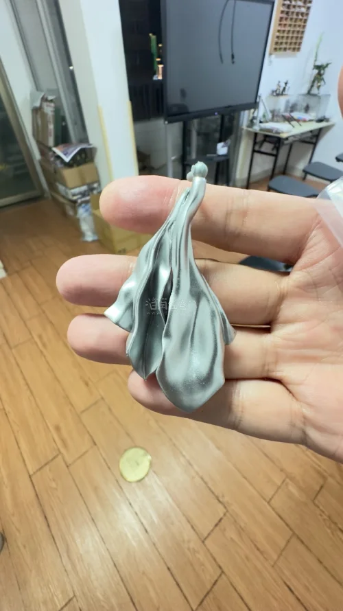 日淘海淘体验很不错，这款假面骑士W双骑手办完好送达，运输防护做得很到位，没有出现掉漆、断件问题。整体做工精致，疾风与王牌的撞色还原度超高，金属漆面质感高级，可动关节流畅，正版钢印齐全，作为经典假面骑士的收藏款完全合格，日版品质确实在线，一次很舒心的海淘购物。
