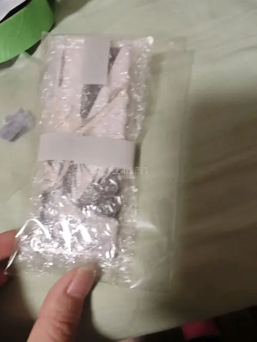 这次寄的这一箱谷子真的都超级美，骏河屋的谷品相超好，挖煤姬打包也很仔细，文件夹一点瑕疵都没有，安全到家啦