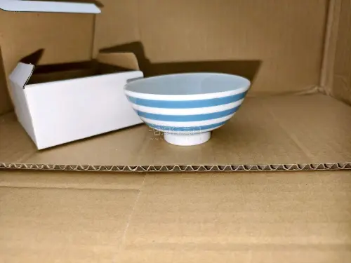 任意门海淘软件整体体验相当不错。界面简洁易上手，商品分类清晰，搜索速度快，能迅速找到想要的海外好物。价格对比和优惠信息展示得很直观，帮助用户做出更划算的选择。支付和物流跟踪也都比较顺畅，更新及时，让人买得安心、等得放心。整体来说，功能实用、流程顺滑，是一款值得长期使...