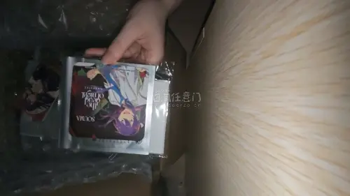 正面萌，侧面萌，下面萌，上面萌，总而言之就是非常的萌! 切了一只小宝 还有一些纸片回来 等待了许久 但看见实物 还是觉得非常值得 
