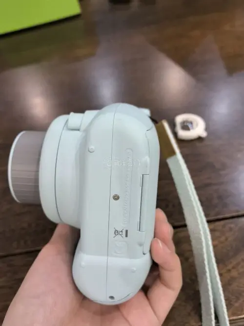 这次分享一个暑期最想购入的商品，是富士的拍立得，已经出了很久了，我很喜欢这款物品的外观，也比较轻巧。挖煤姬还可以一键翻译中文，汇率自动换算，用起来真的很方便。这次在挖煤姬平台发现好物，省下了不少时间金钱，物流也是相当快，非常棒。